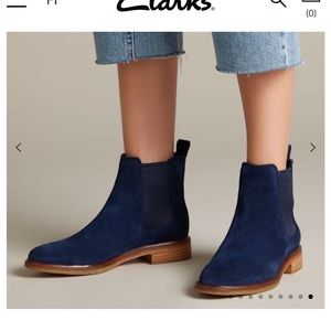 Clark’s Navy Leather Chelsea Boots